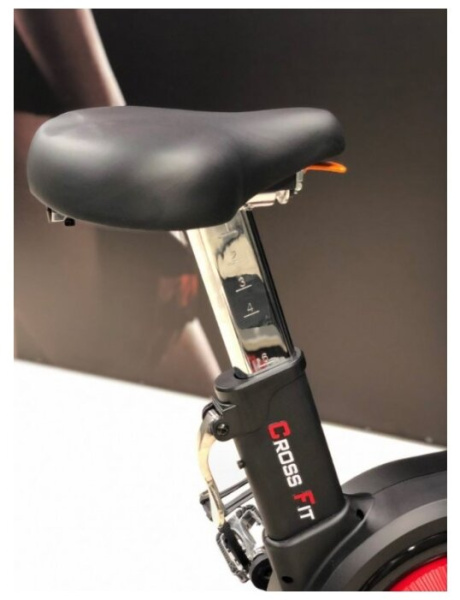 Вертикальный велотренажер UltraGym Air Cross 005