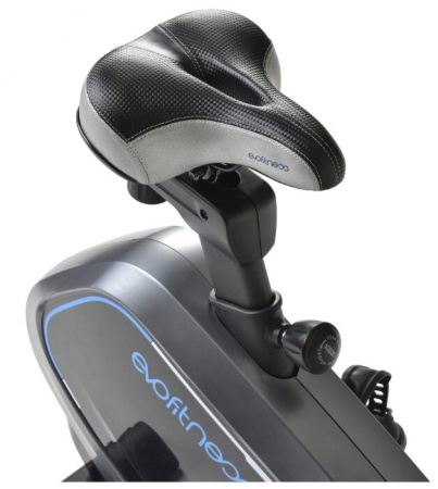 Вертикальный велотренажер Evo Fitness Yuto II EL BM800